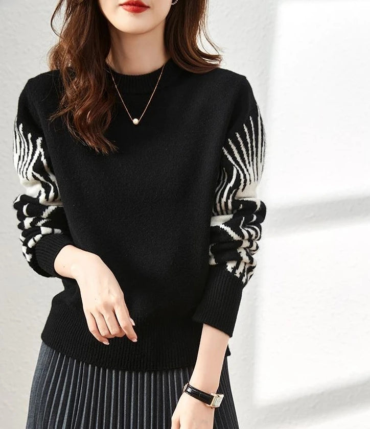 Mono Muse Graphic Knit Pullover