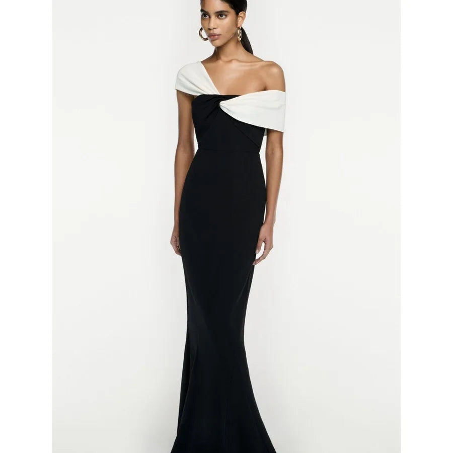 Glam Curve Contrast Slit Dress