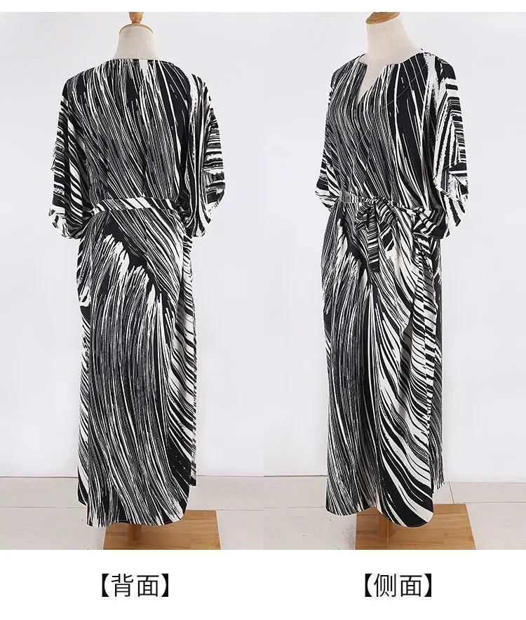 Black and White Curved Beach Dress