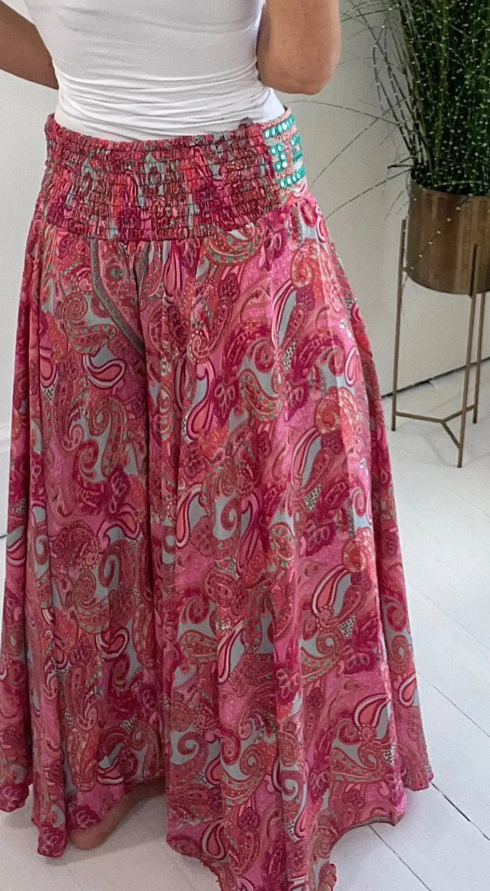 Elegant Floral Vacation Trousers