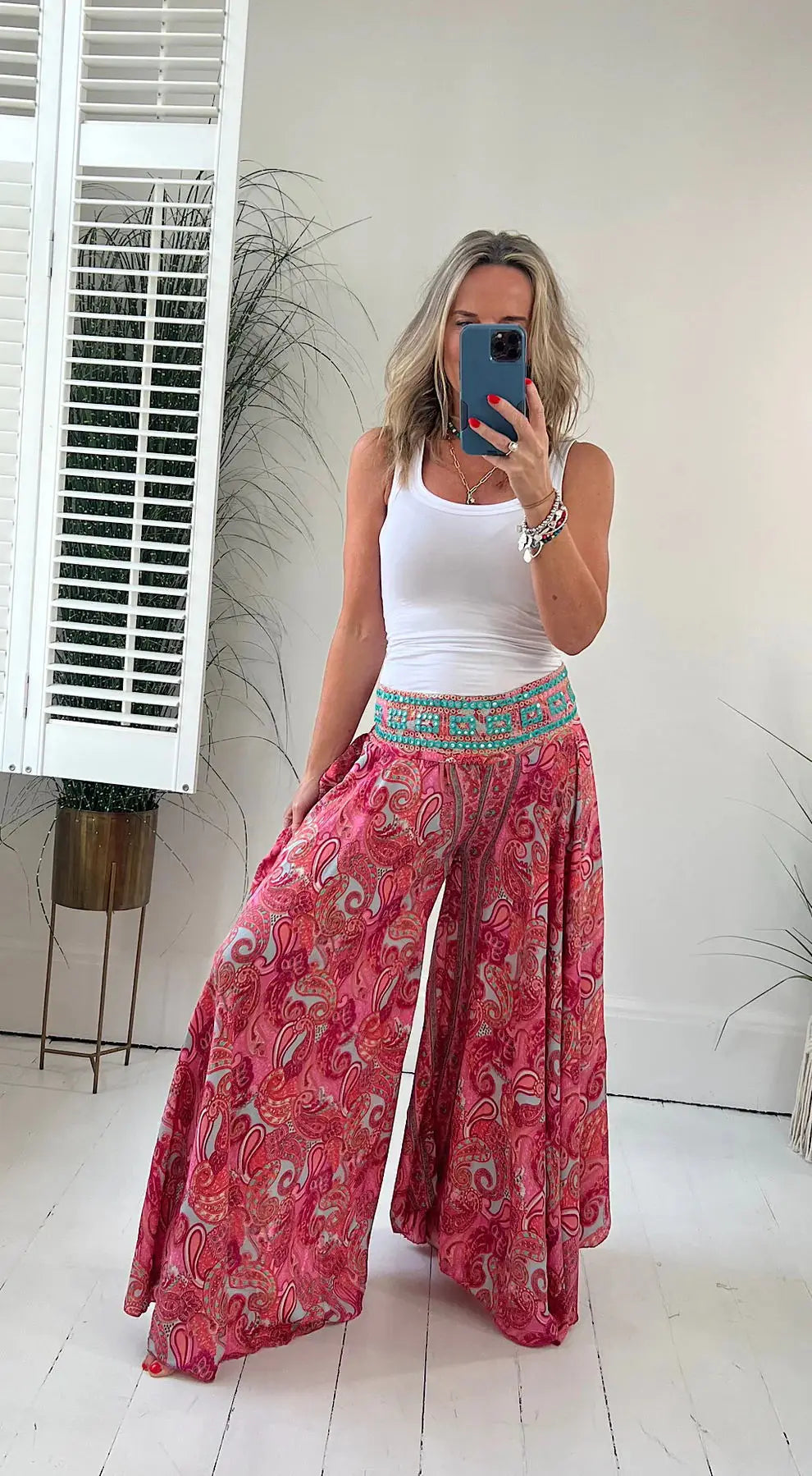 Elegant Floral Vacation Trousers Rich Allure