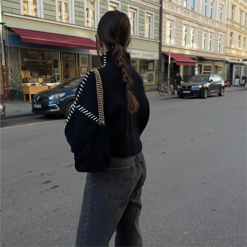 Contrast Knit O-Neck Sweater