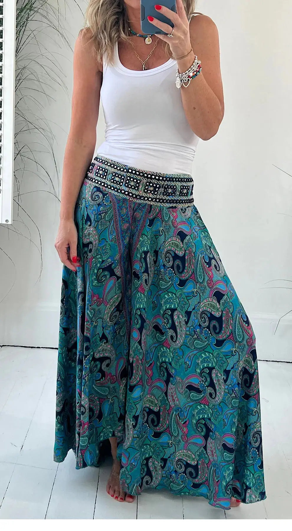 Elegant Floral Vacation Trousers