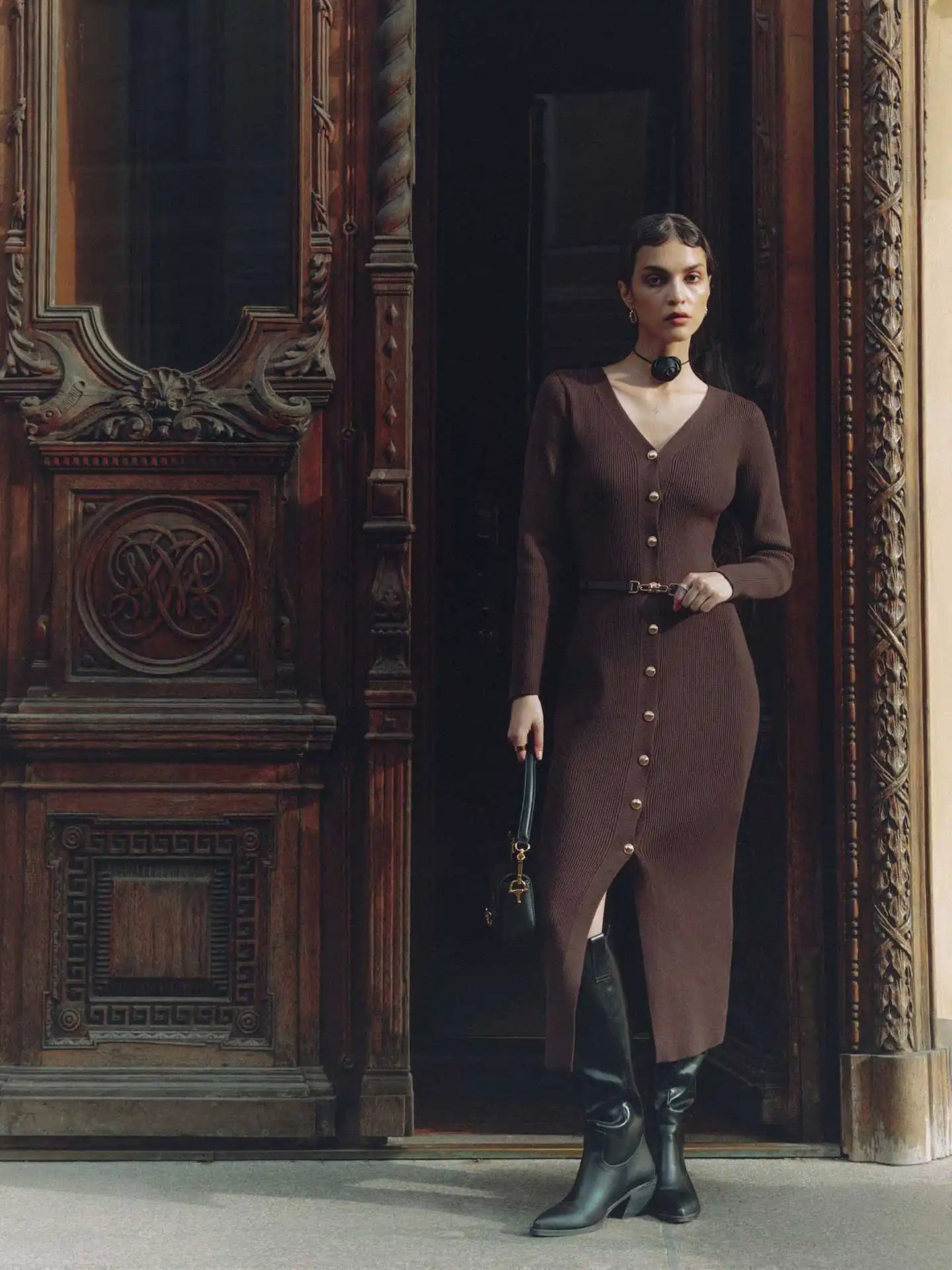 Tossy V-Neck Ribbed Knit Dress