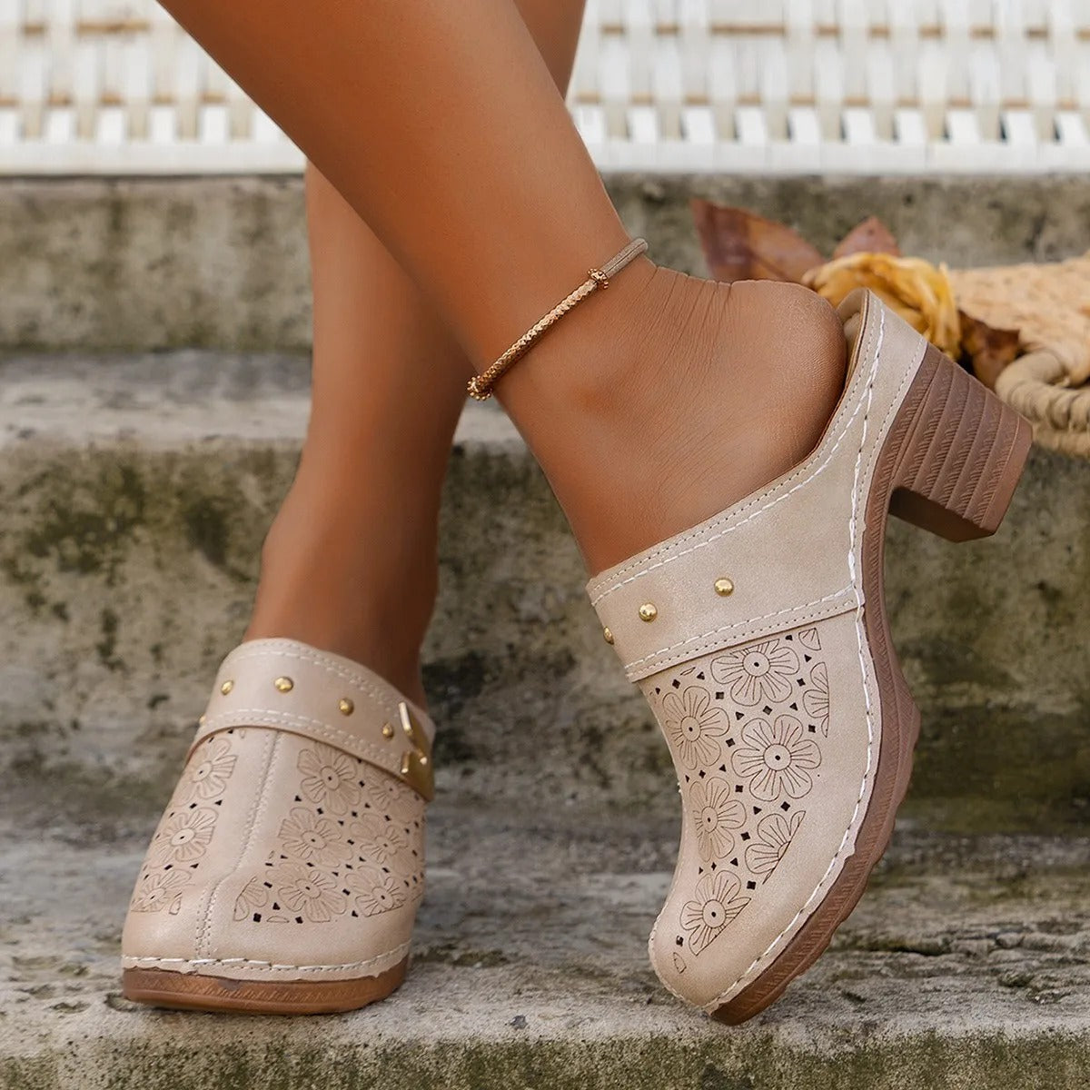 Retro Chic Women's Chunky Heel Sandals