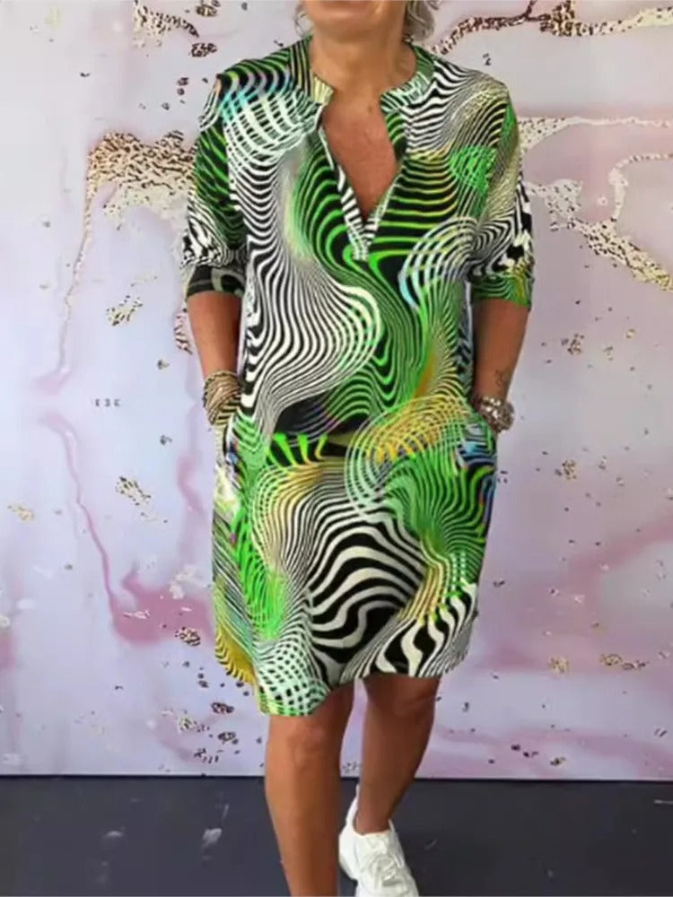 Print Aura Elegant V-Neck Sweater Dress