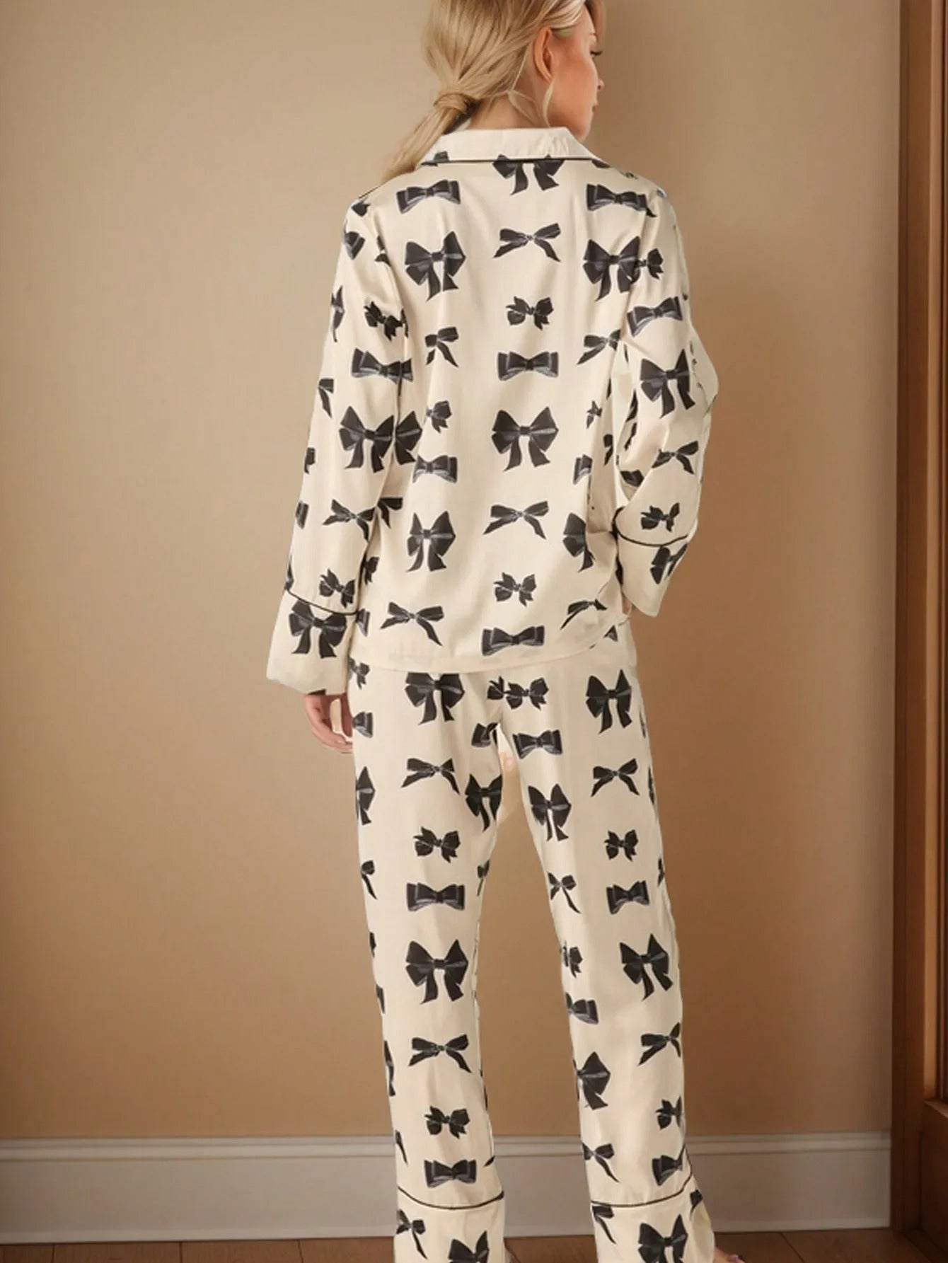 Cozy Charm Women's Printed Pajama Set