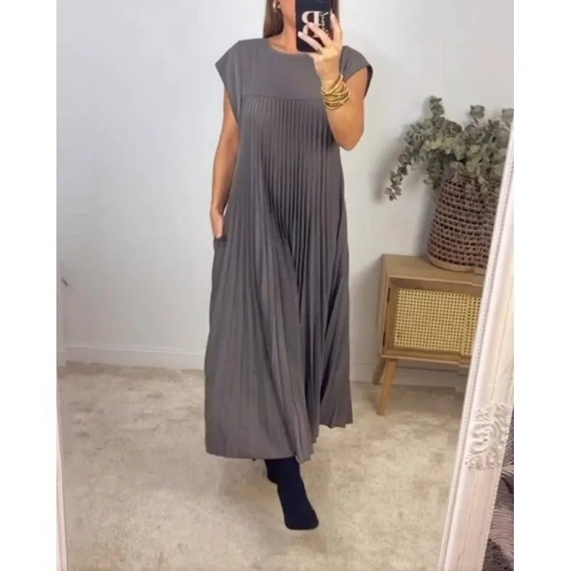 Elegant Sleeveless Pleated Summer Dress
