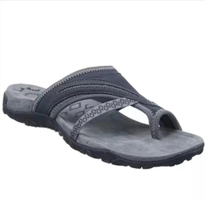Color Block Closed Toe Flat Slippers