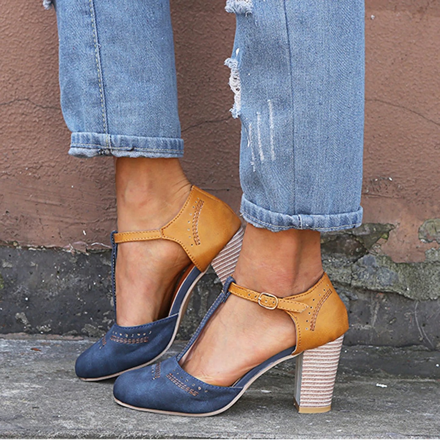 Retro Chic Thick Heel Sandals