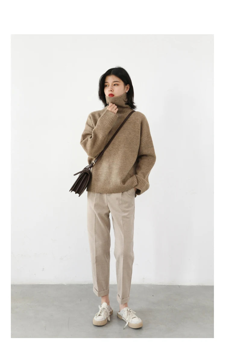 Women's Loose-Fit Turtleneck Knit Sweater