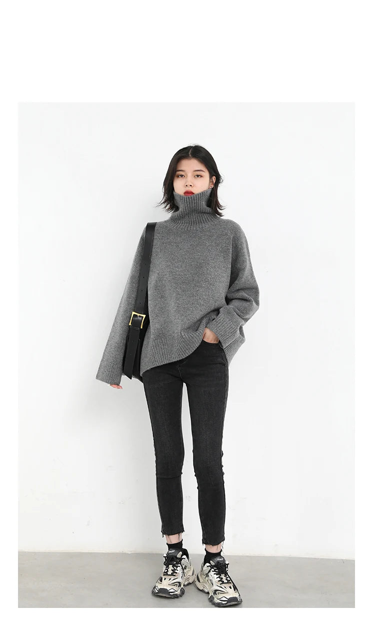 Women's Loose-Fit Turtleneck Knit Sweater