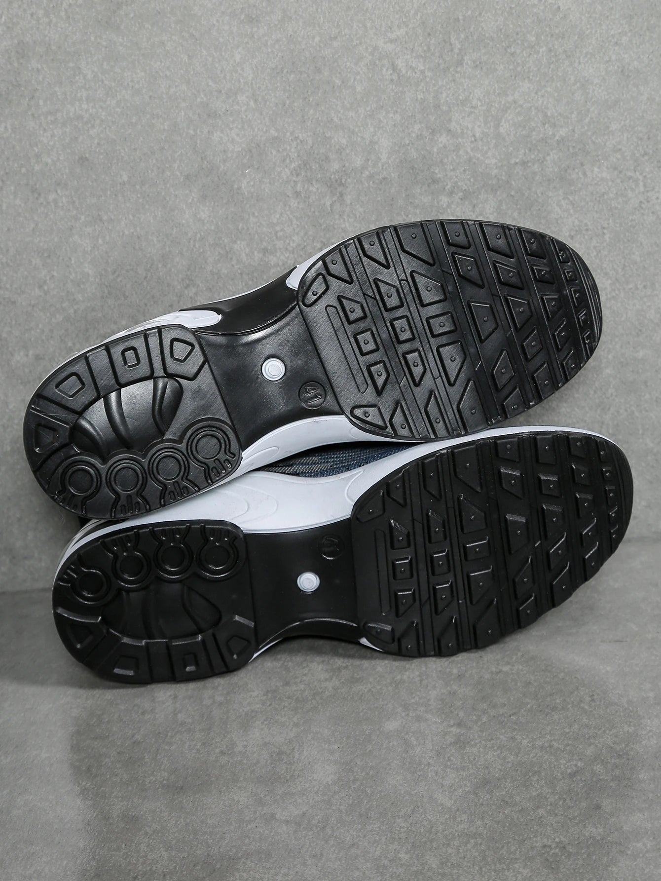 Stylish Casual Sneakers for Men