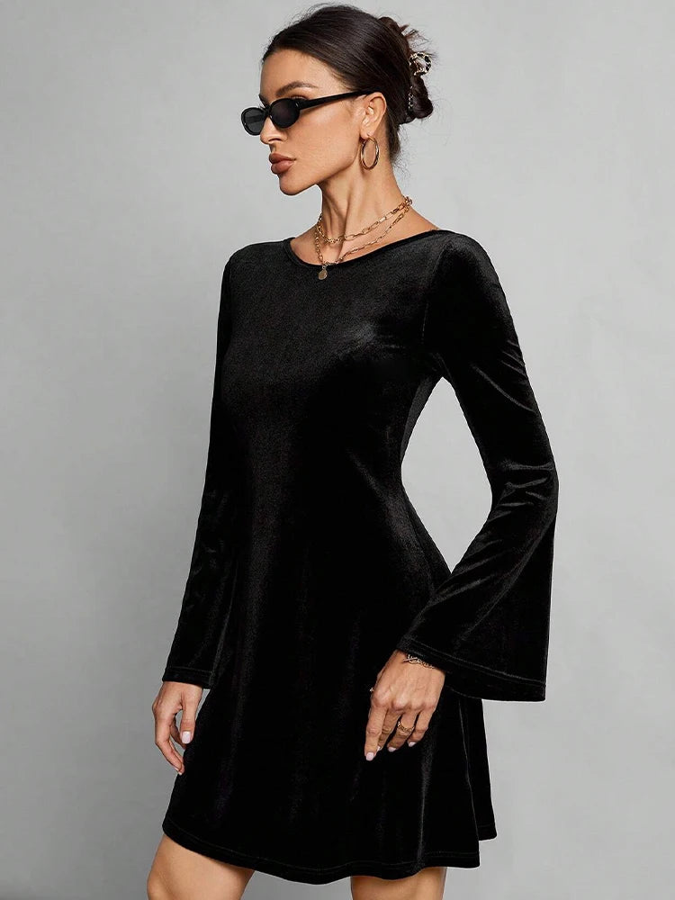 Black Mini Dress — Elegant Backless Streetwear