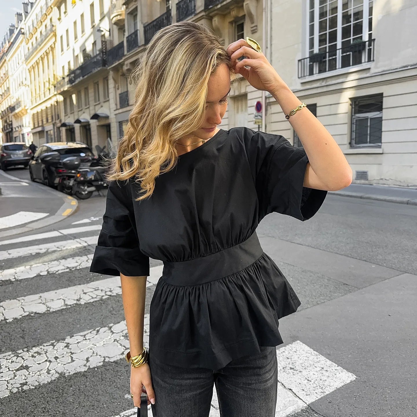 Chic Bow Backless Pleated Top