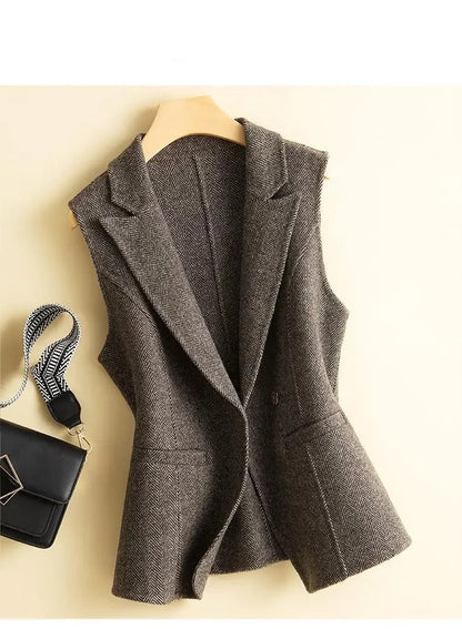 Elegant Horsebit Tweed Vest