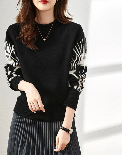 Mono Muse Graphic Knit Pullover