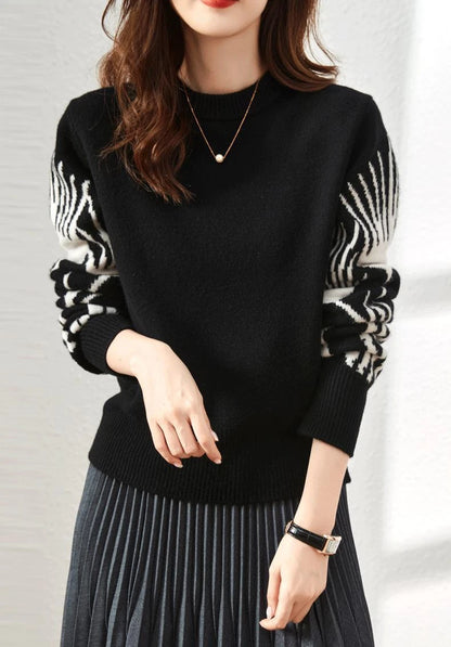 Mono Muse Graphic Knit Pullover