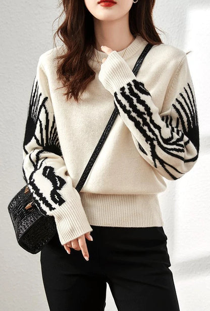 Mono Muse Graphic Knit Pullover