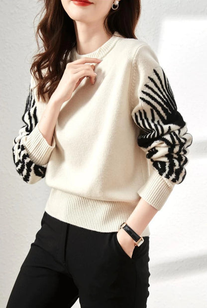 Mono Muse Graphic Knit Pullover