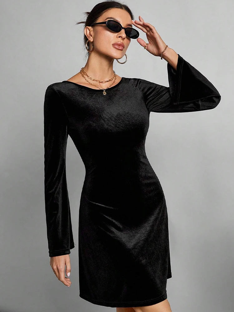 Black Mini Dress — Elegant Backless Streetwear