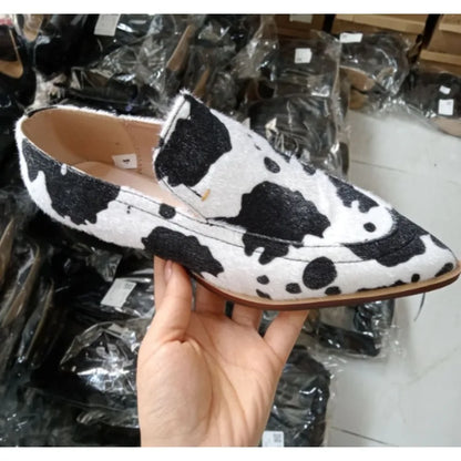Stylish Cowhide Pointed Toe Loafers
