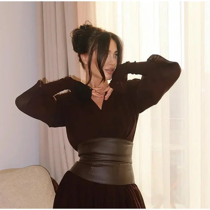 Elegant Waist-Cinch V-Neck Maxi Dress