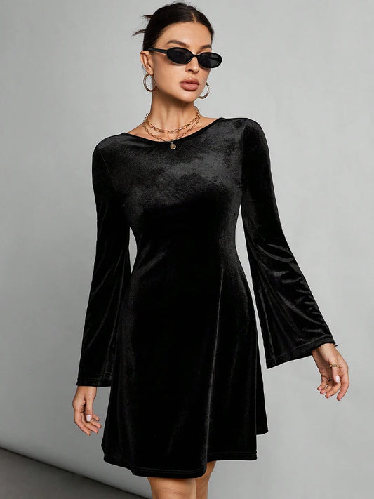 Black Mini Dress — Elegant Backless Streetwear