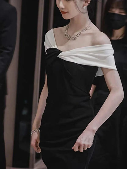 Glam Curve Contrast Slit Dress