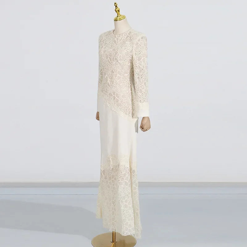 Lace Enchant Vintage Mermaid Gown