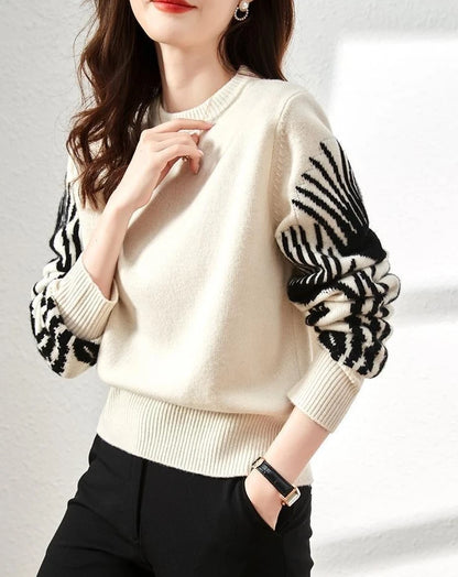 Mono Muse Graphic Knit Pullover