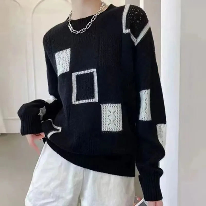 O-Neck Square Pattern Sweater