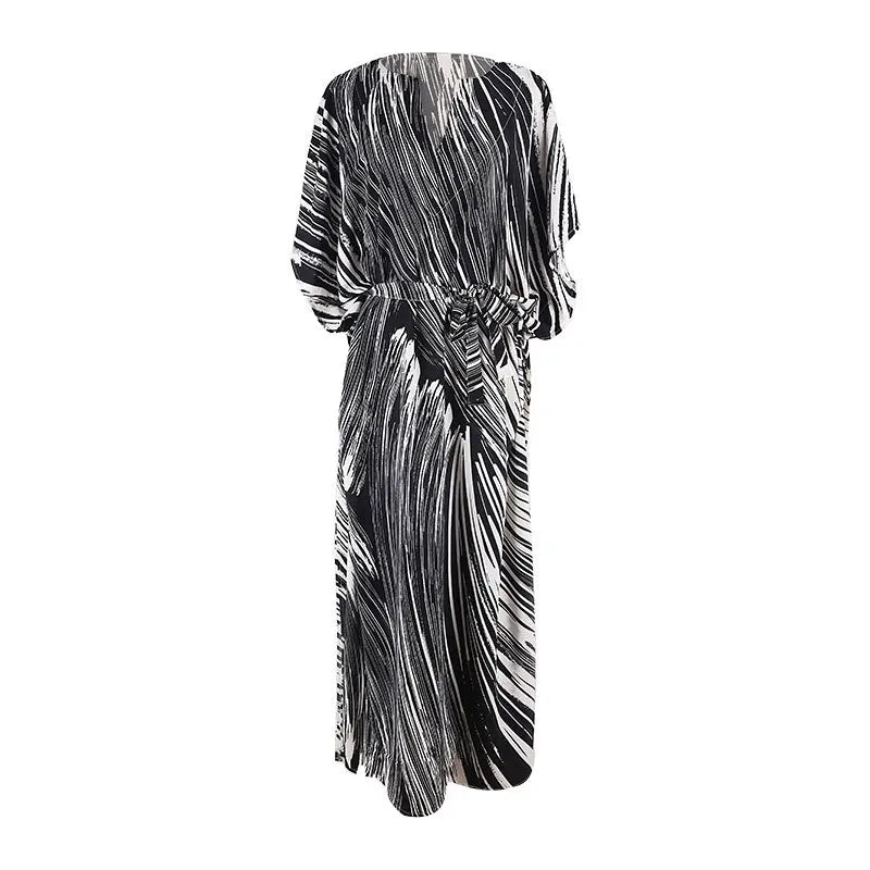 Black and White Curved Beach Dress