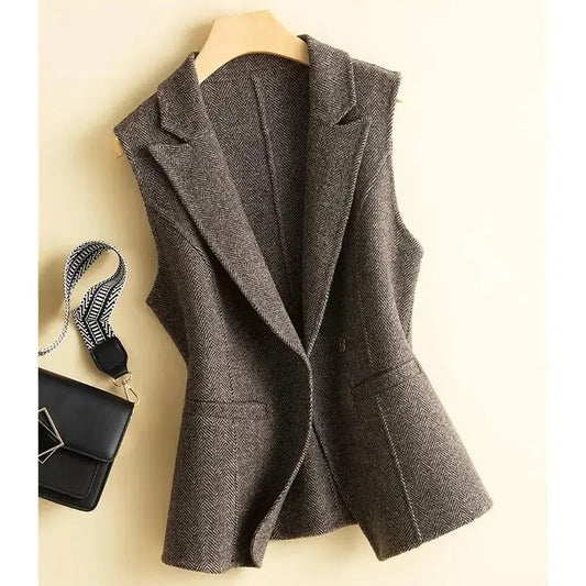 Elegant Horsebit Tweed Vest