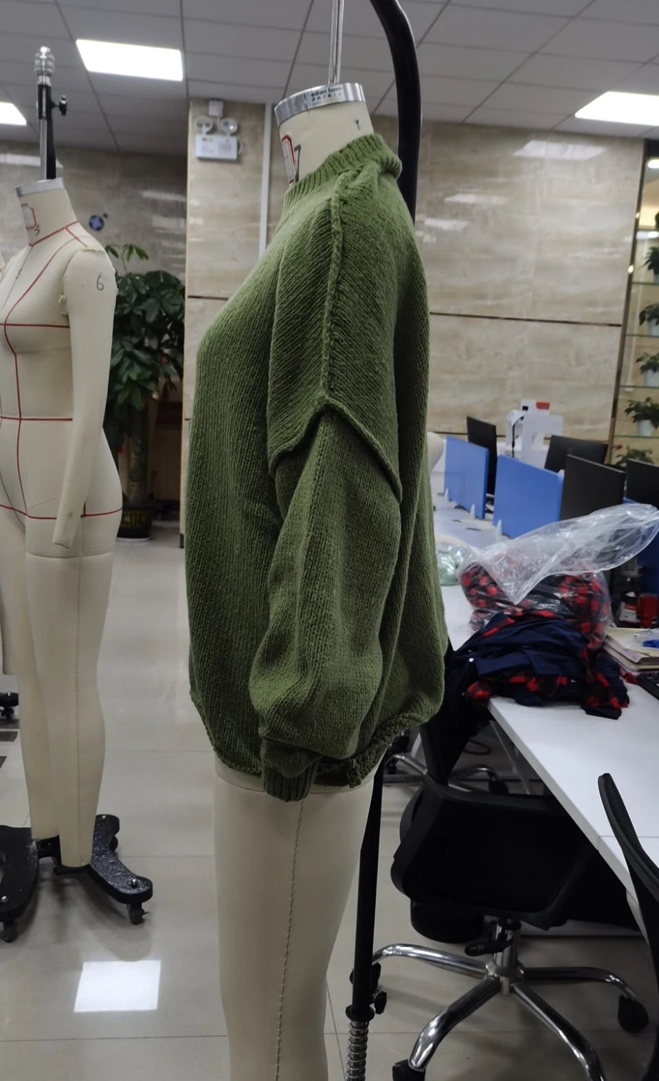 Oversized Ribbed Knit Sweater