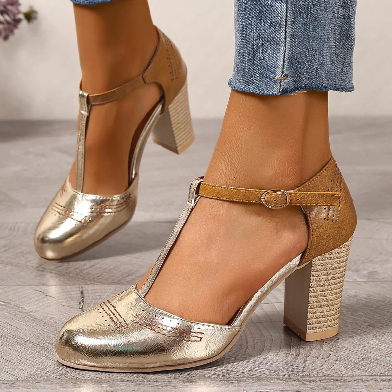 Retro Chic Thick Heel Sandals