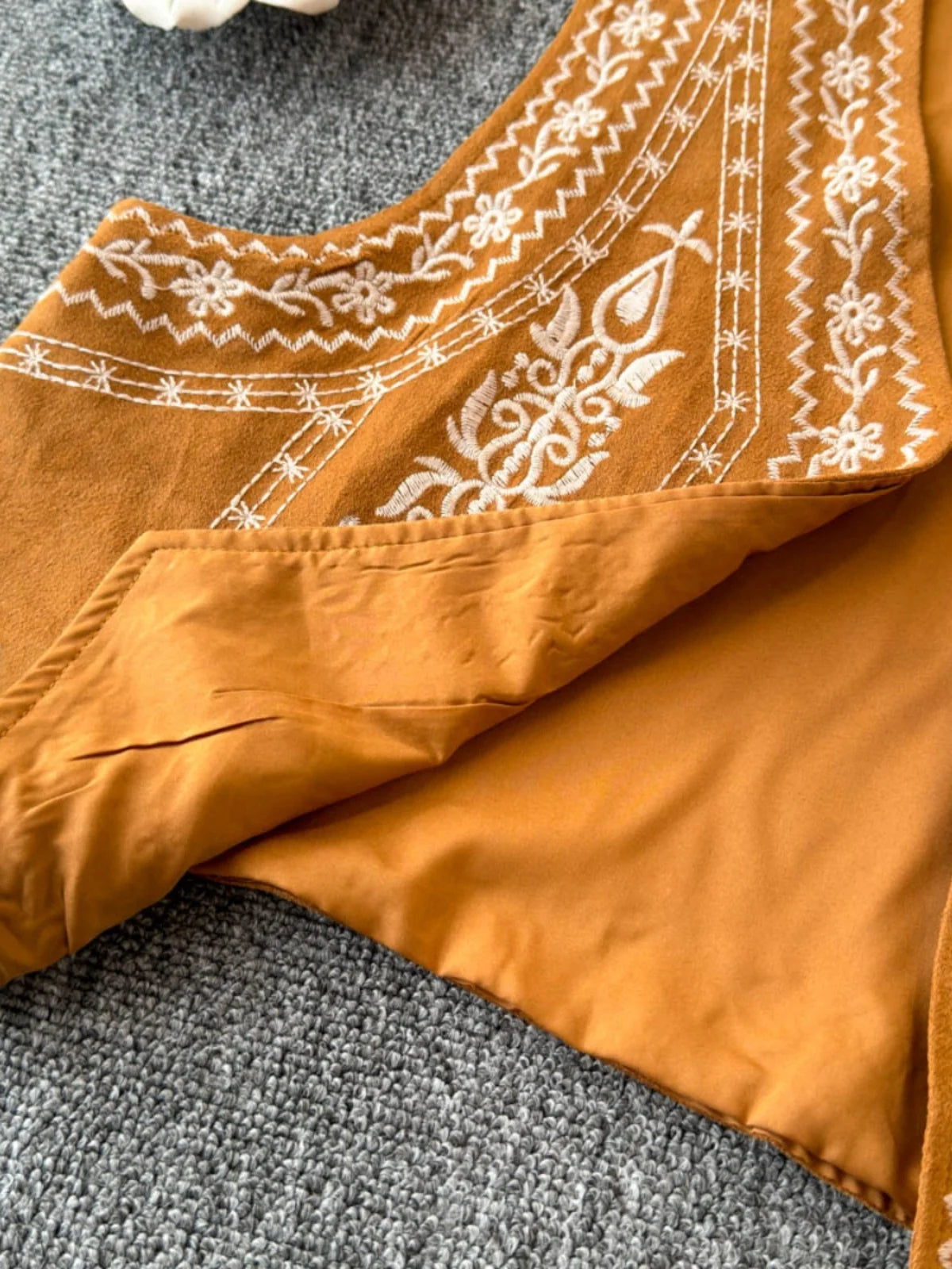 Retro Khaki Embroidered Travel Vest