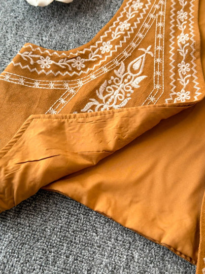 Retro Khaki Embroidered Travel Vest