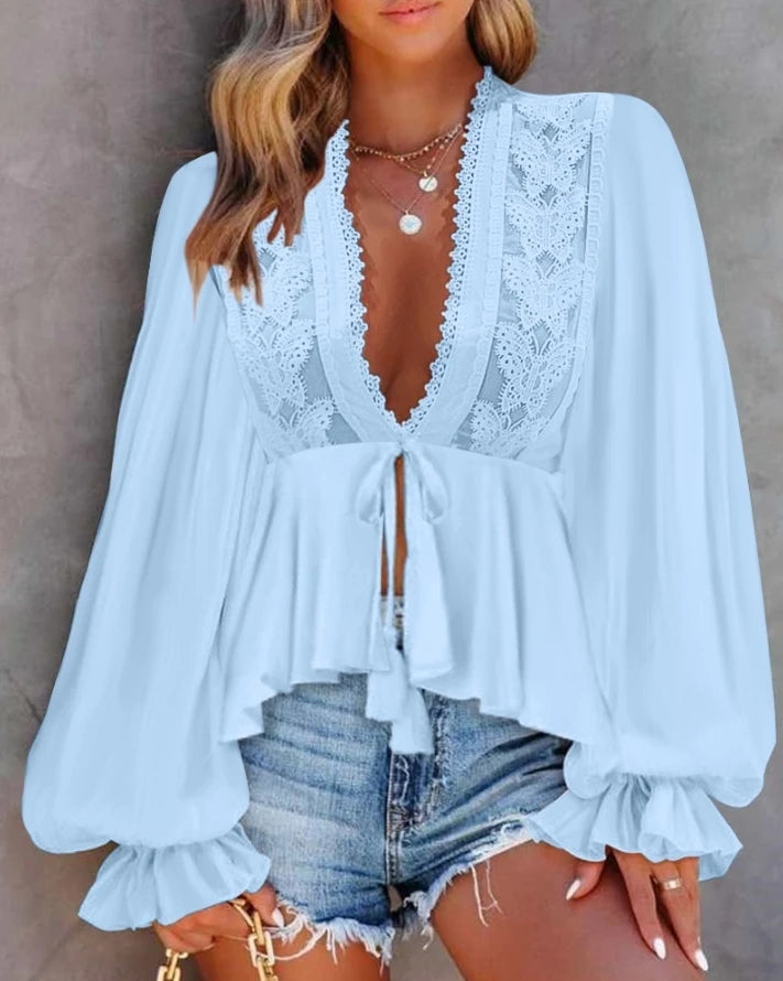 Ruffle Edge Long Sleeve Blouse