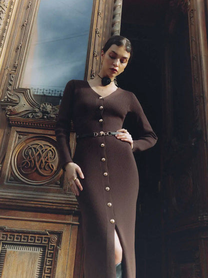 Tossy V-Neck Ribbed Knit Dress
