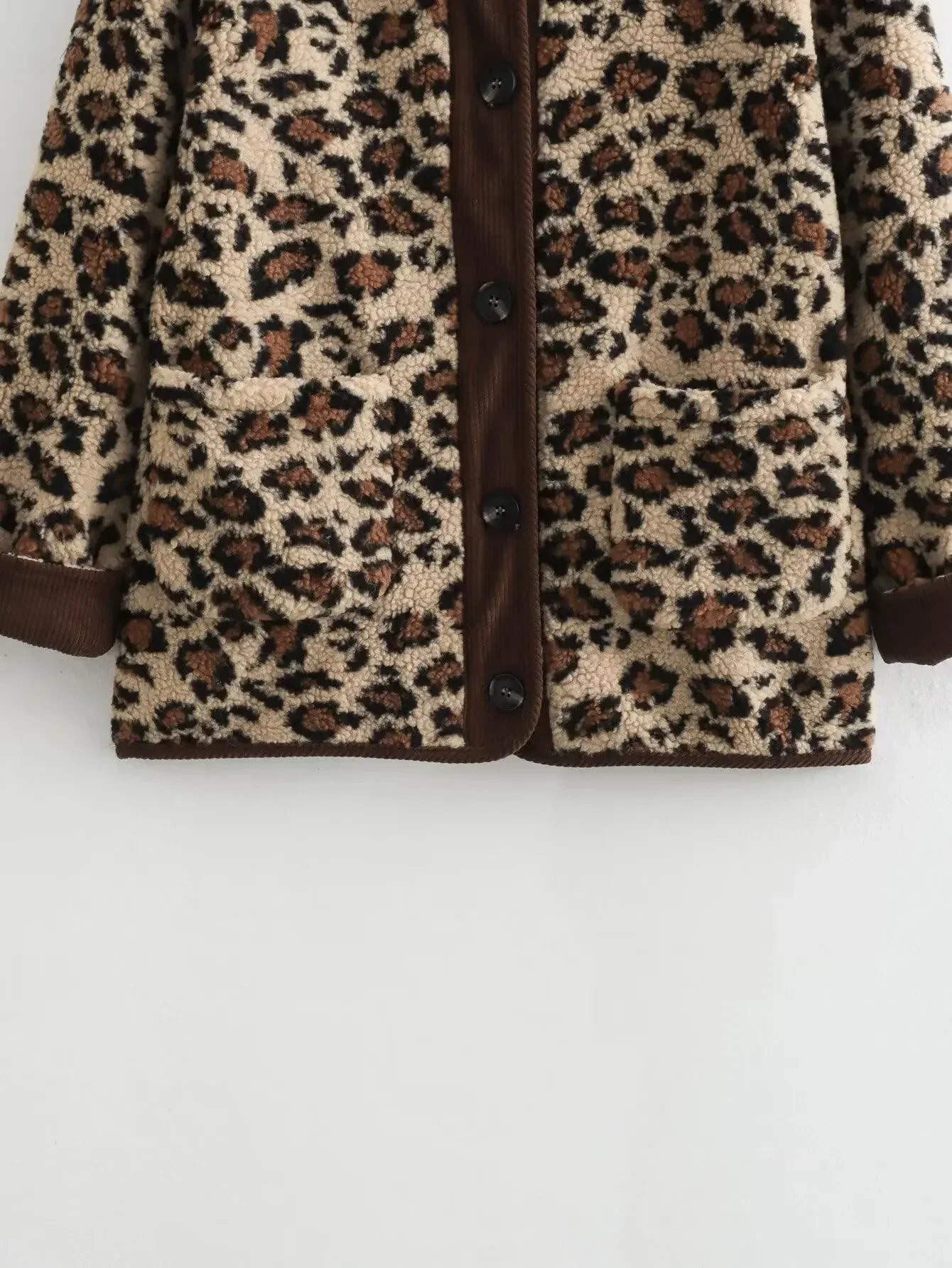 Chic Leopard Print Jacket