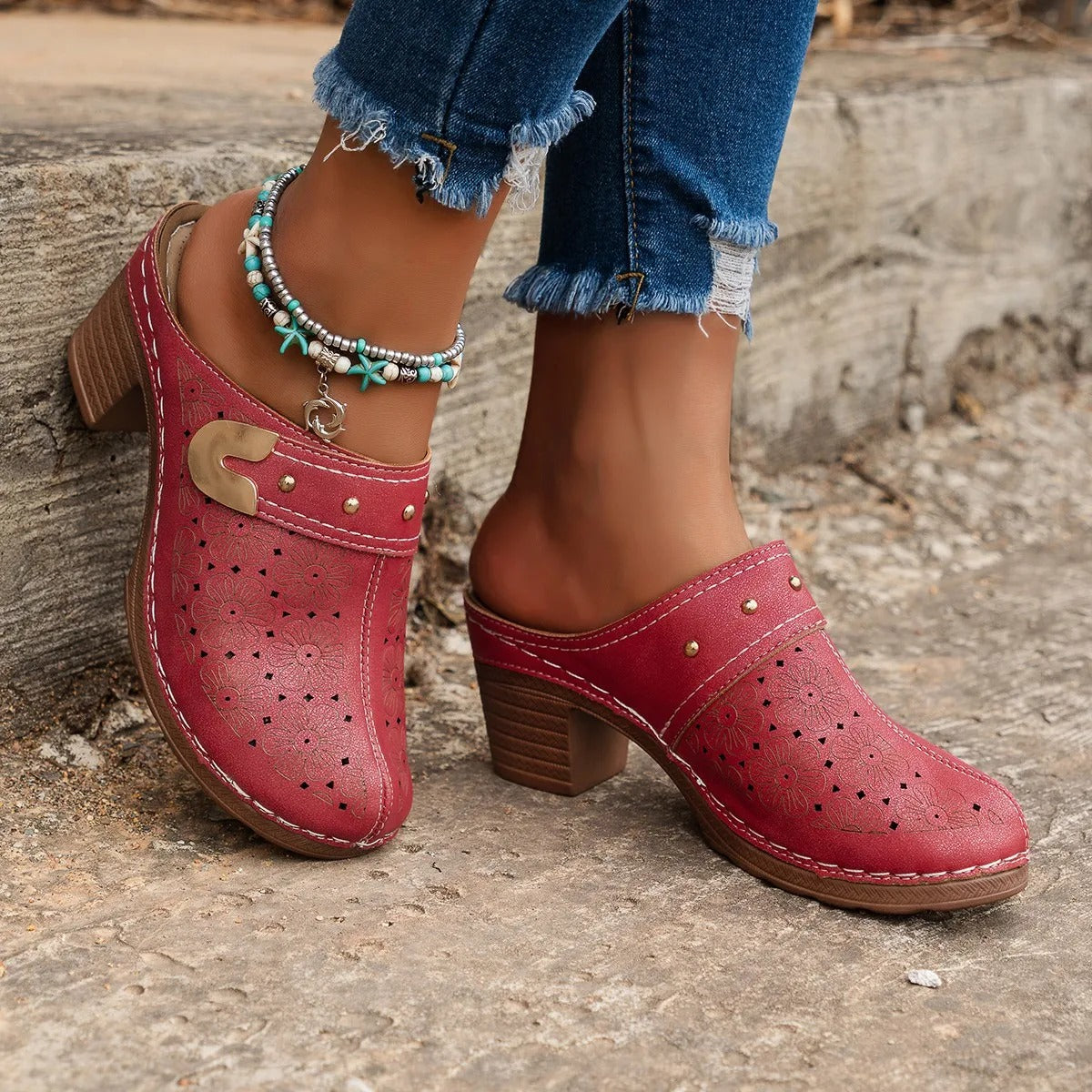 Retro Chic Women's Chunky Heel Sandals